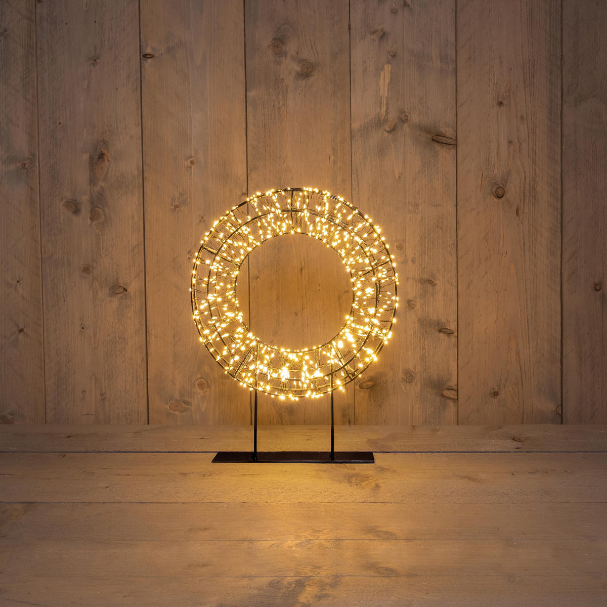 Kranz auf Fuß Metall 800LED Flash IP44 Trafo mit Timer und Dimmer 28x6cm Classic Warm