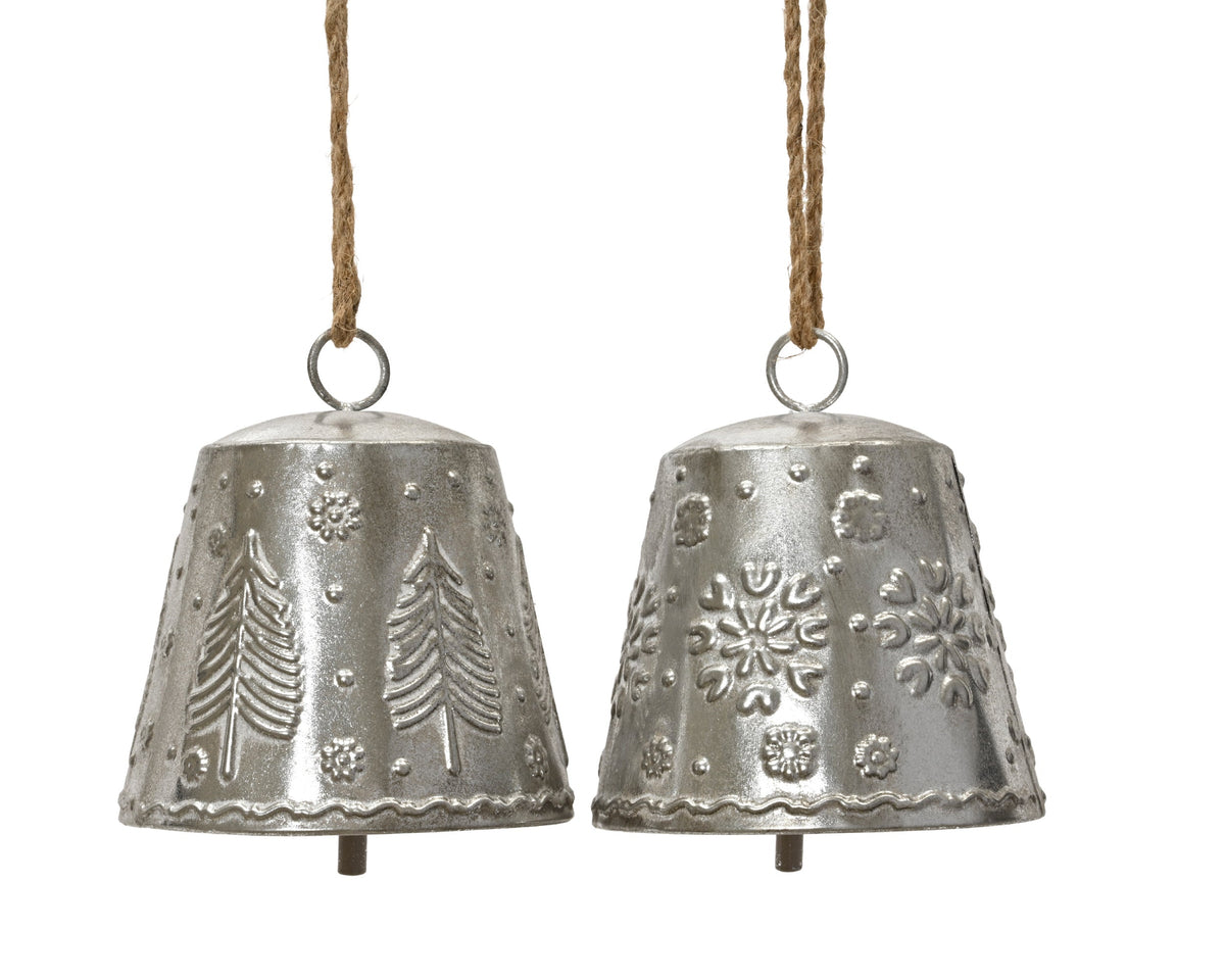klok ijzer antique embossed 2ass zilver d.15.5cm x h.16.5cm